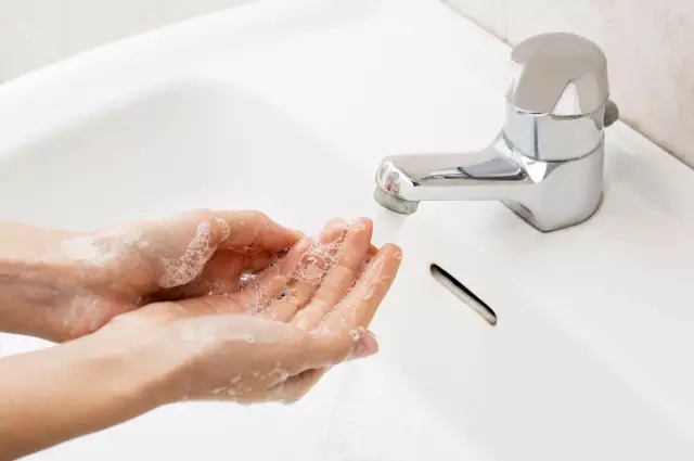 Why You Wash Your Hands With Hand Washing Liquid?